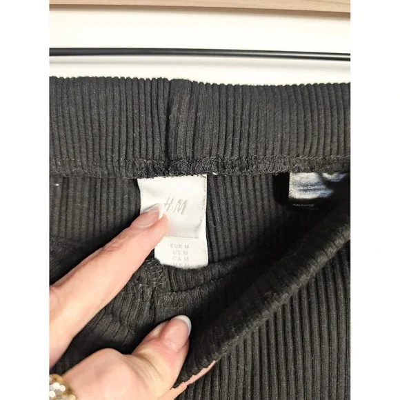 H&M Black Knit Flare Pants Sz M - Picture 3 of 4